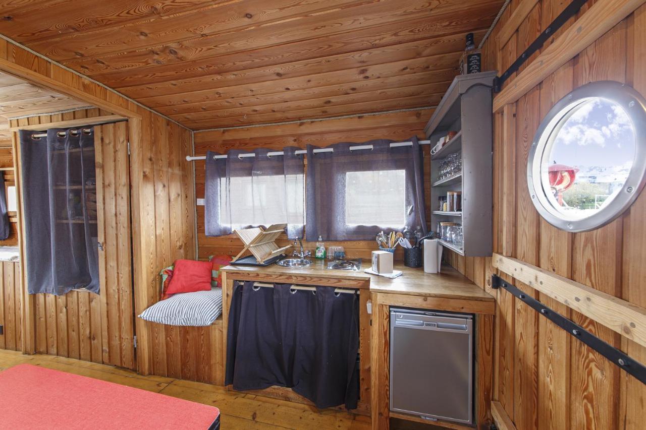 Logement Insolite La Toue Cabanee Centre Ville 昂热 外观 照片