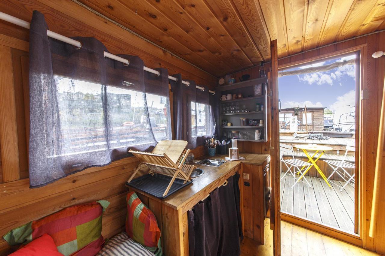 Logement Insolite La Toue Cabanee Centre Ville 昂热 外观 照片